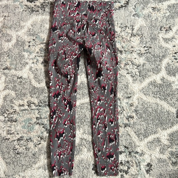 Lululemon Fast and Free High Rise Leggings - Picture 7 of 12